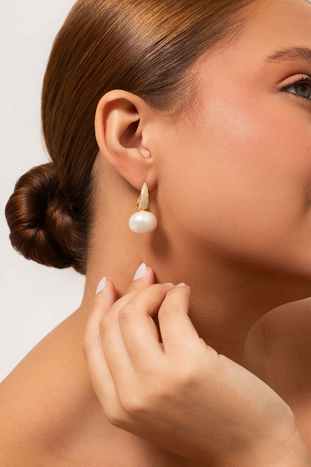 Luna Huggie Earrings